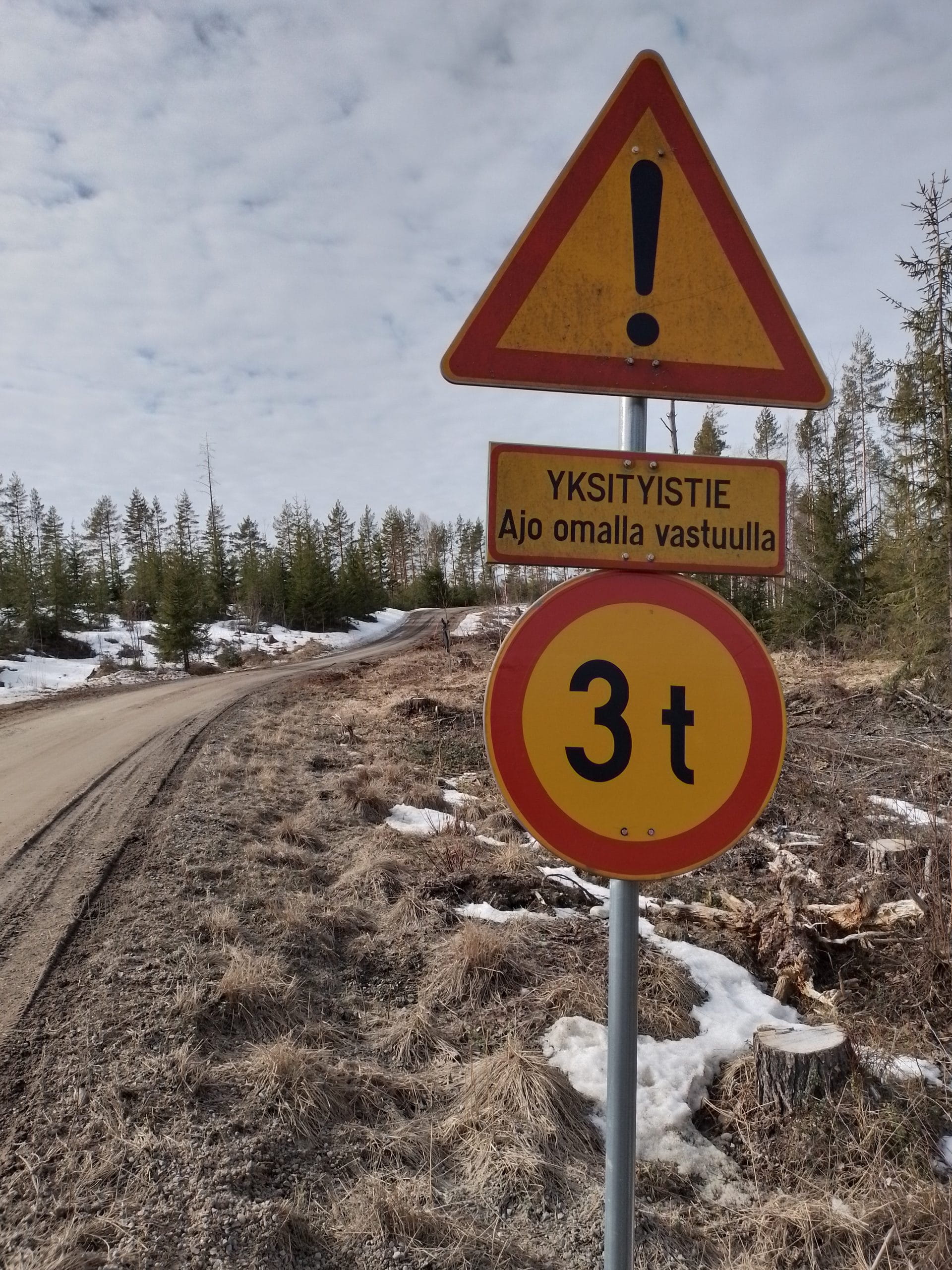 Kutsu yksityistiepäivään Hirvensalmelle